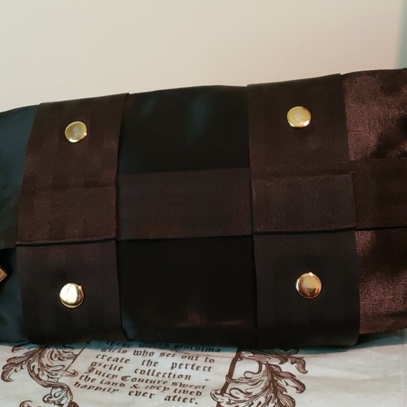 JUICY COUTURE SEATBELT PURSE - Picture 9 of 12